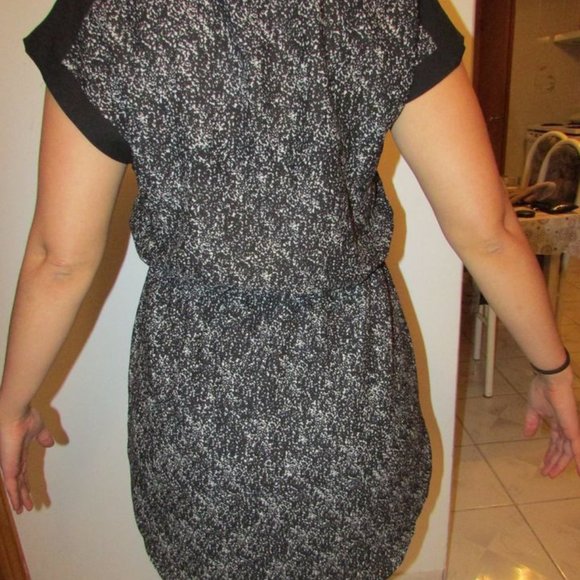 Women's Grey Dress Size Medium - Picture 3 of 3